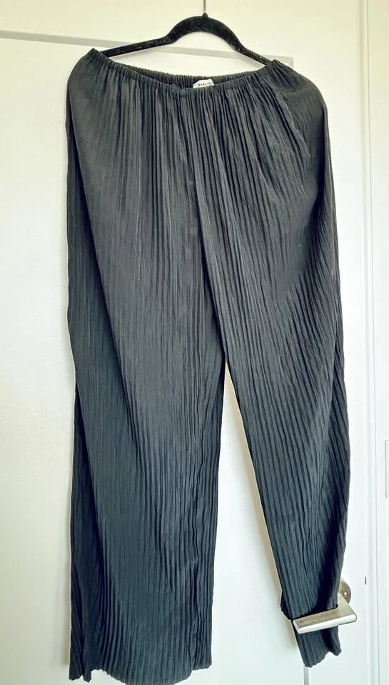 NWT Aritzia Babaton Crepe Wide Leg Pants - photo 2