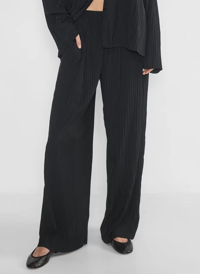 NWT Aritzia Babaton Crepe Wide Leg Pants