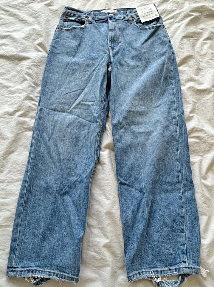 NWT Abercrombie & Fitch Ultra High Rise Jeans