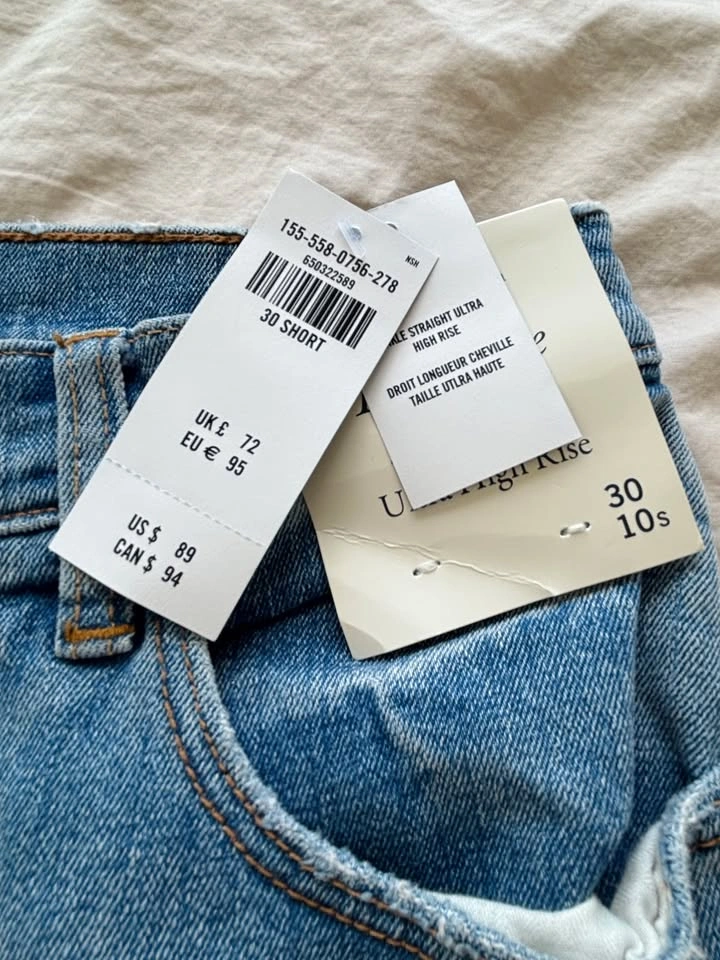 NWT Abercrombie & Fitch Ultra High Rise Jeans - photo 3
