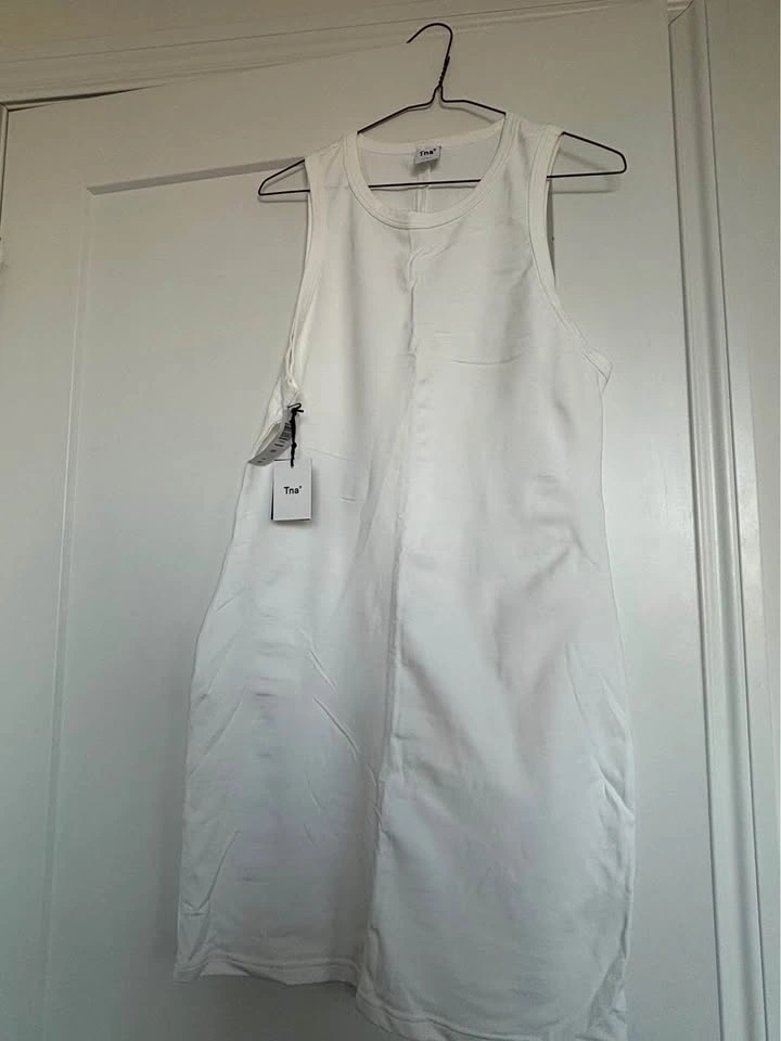 Aritzia TNA Queens Dress - photo 2