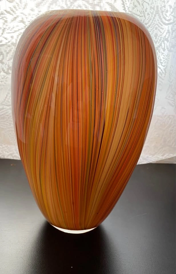 Beautiful Decorative Glass Vase - photo 2
