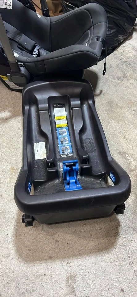 NUNA infant car seat with stroller adapters - photo 5