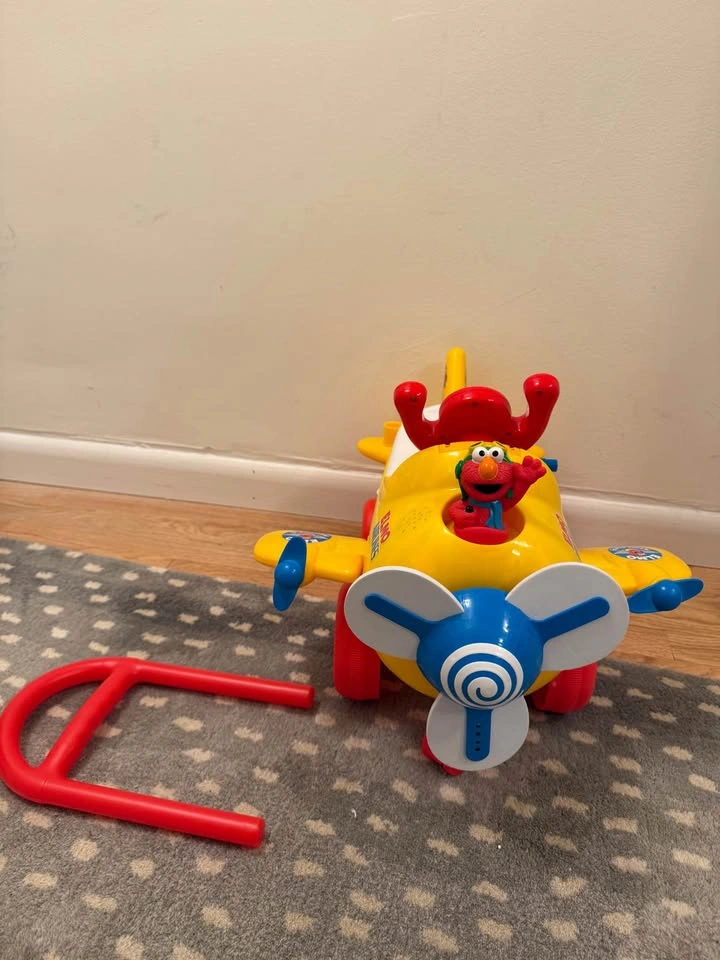 Sesame street ride on toy - photo 2
