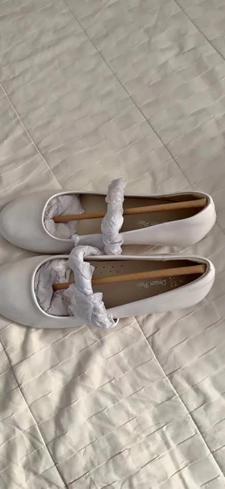 Dream Pairs White Mary Jane Shoes