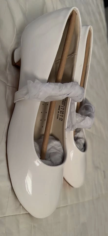 Dream Pairs White Mary Jane Shoes - photo 4