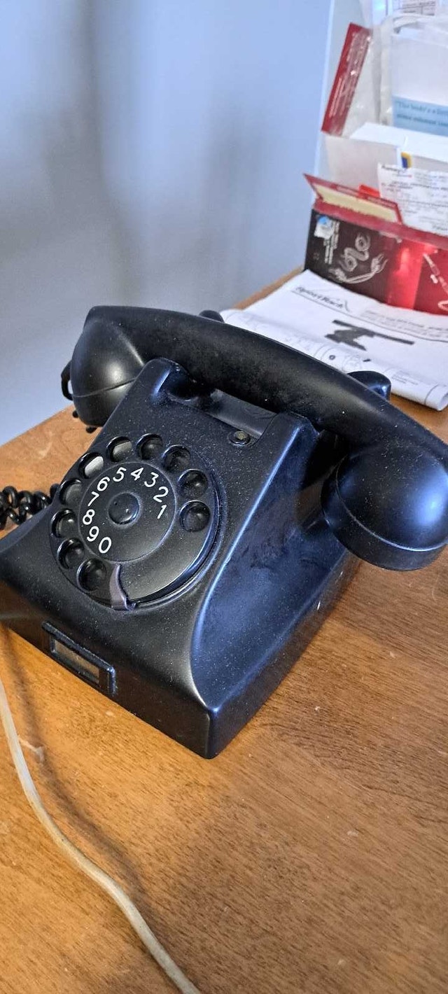 Vintage Bakelite Black Ericsson Ruen PTT Rotary Desk Phone - photo 2