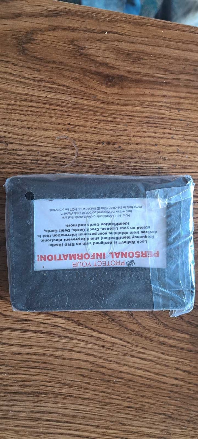 Deluxe Lock Wallet - photo 2