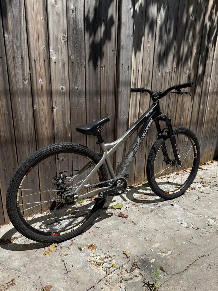 Specialized P2 Dirt Jumper Bike - photo 3