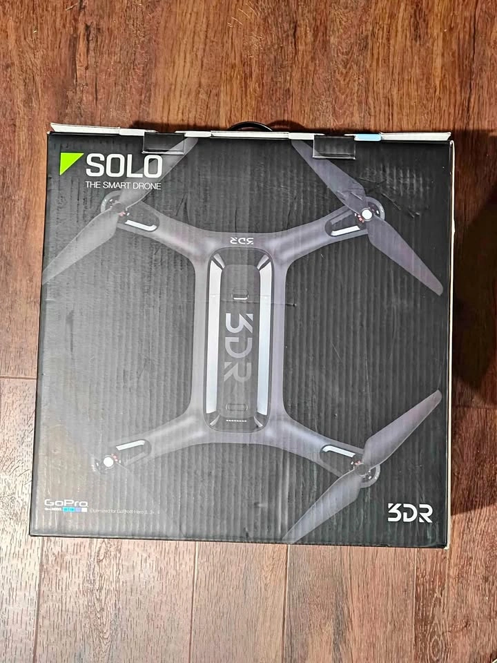 3DR SOLO Drone With Go Pro & Backpack