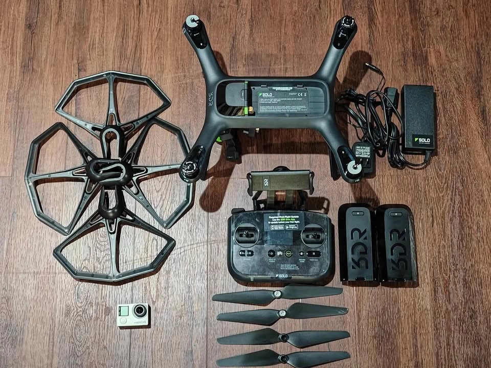3DR SOLO Drone With Go Pro & Backpack - photo 2