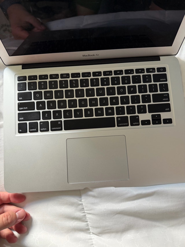 APPLE MACBOOK AIR - photo 3
