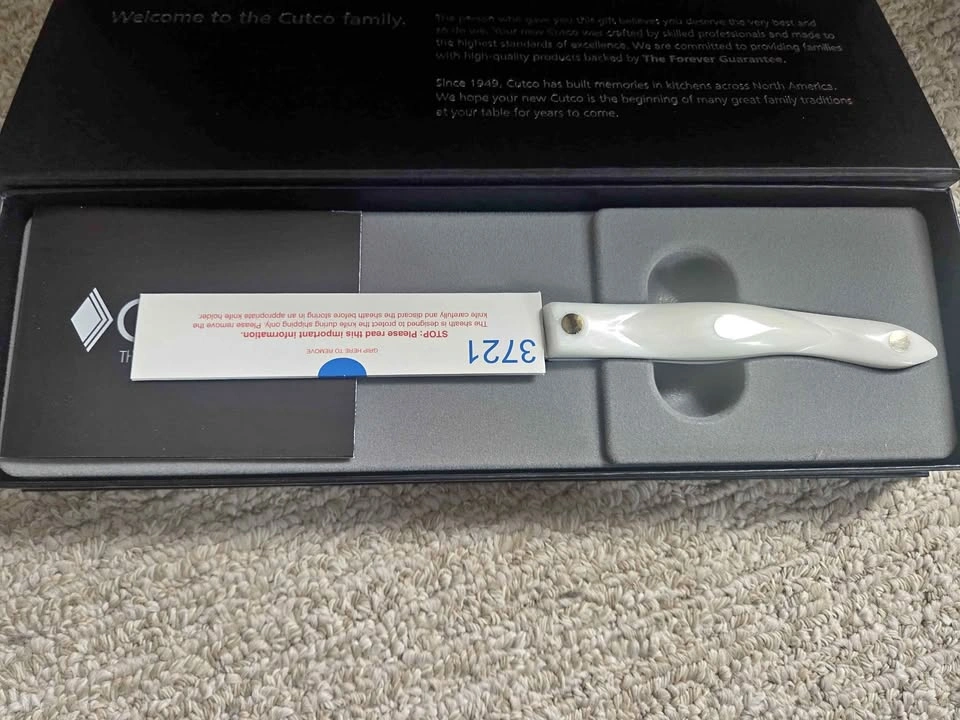 Brand New Cutco 3721 Santoku Style Trimmer Knife – Pearl White
