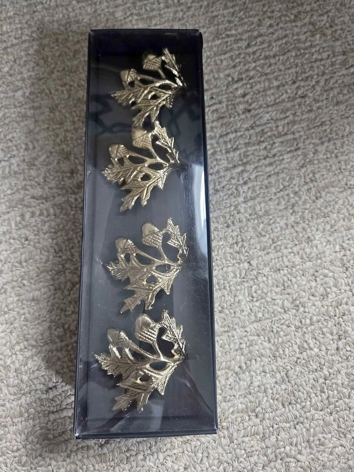 Brand New Brass Acorn & Oak Leaf Napkin Rings – Set of 4