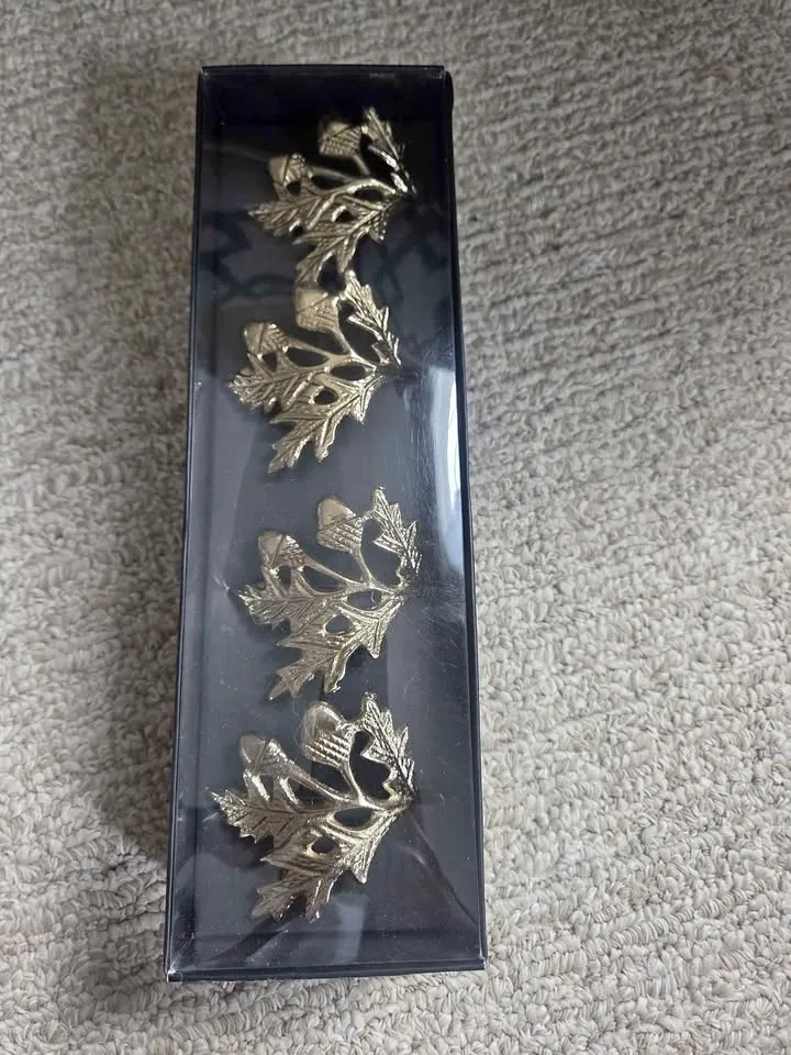 Brand New Brass Acorn & Oak Leaf Napkin Rings – Set of 4