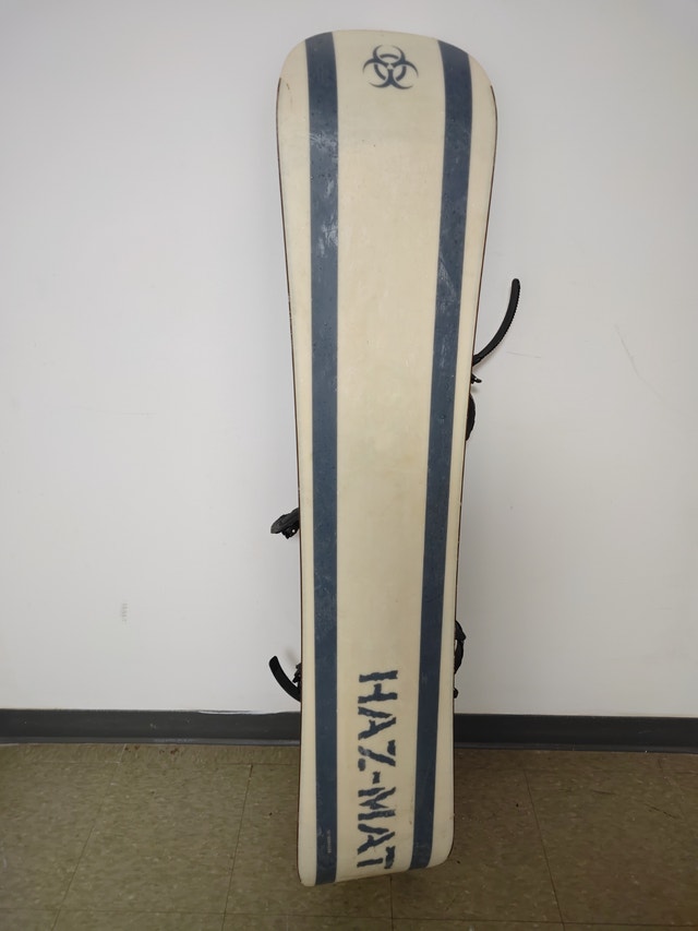 Ivory Haz-Mat Snowboard with Bindings - photo 2