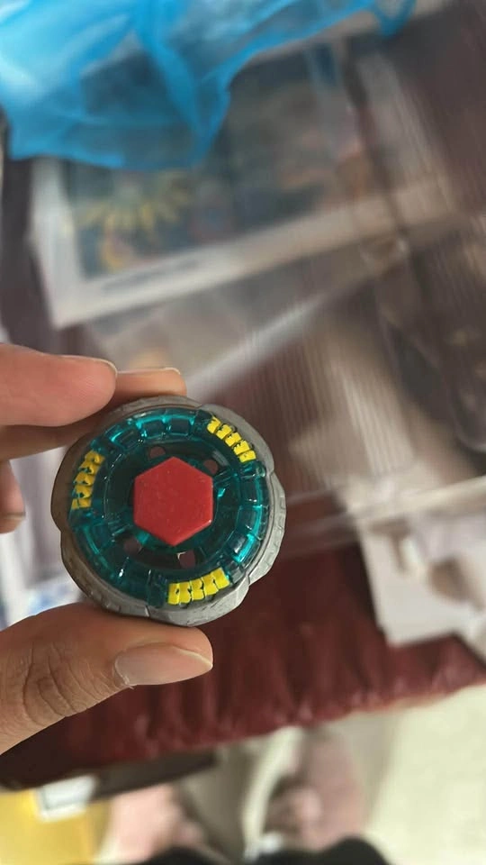 Beyblade burst lot - photo 3