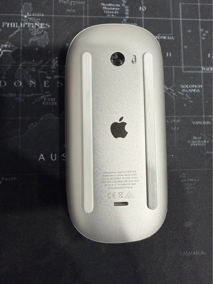 Apple Magic Mouse 2nd Generation - photo 2