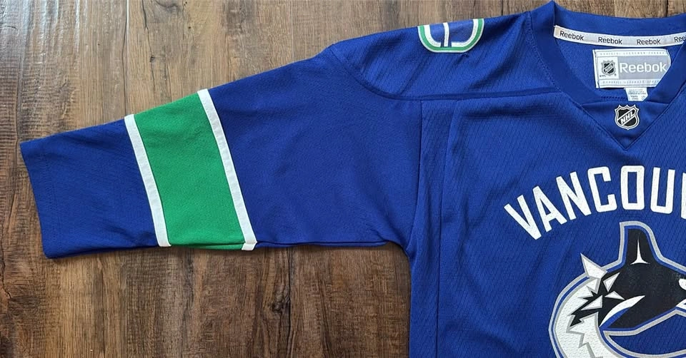 Vancouver Canucks Home Reebok Hockey Jersey - Excellent Conditio - photo 4