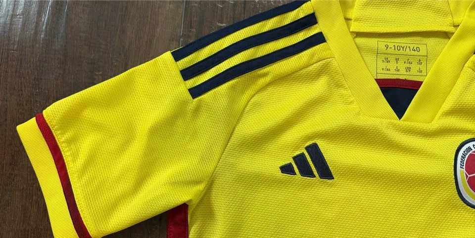 Columbia Youth Soccer Jersey - Excellent Condition - photo 5