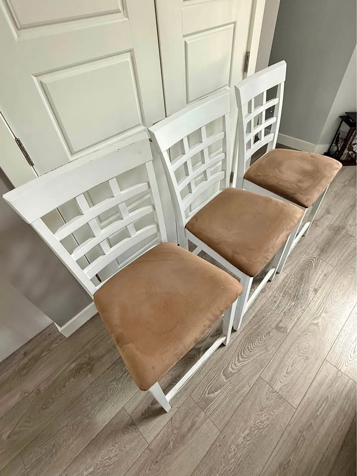 Set of 3 White Counter Height Chairs