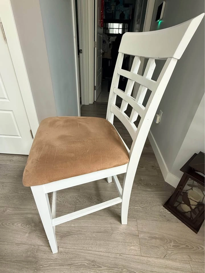 Set of 3 White Counter Height Chairs - photo 3