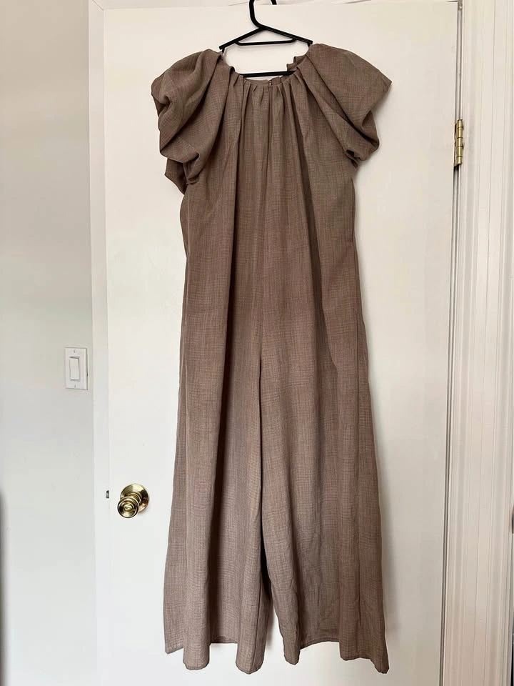 Gathered Neck Wide-Leg Jumpsuit / Taupe