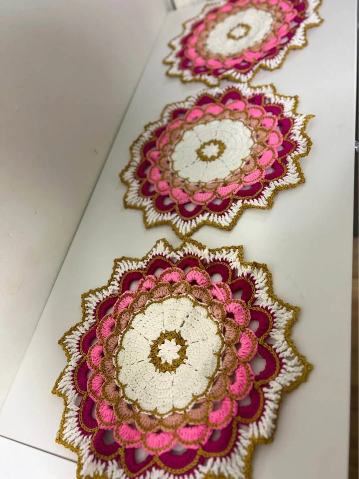 Handmade Crochet Table Runner & Doily Set - photo 4
