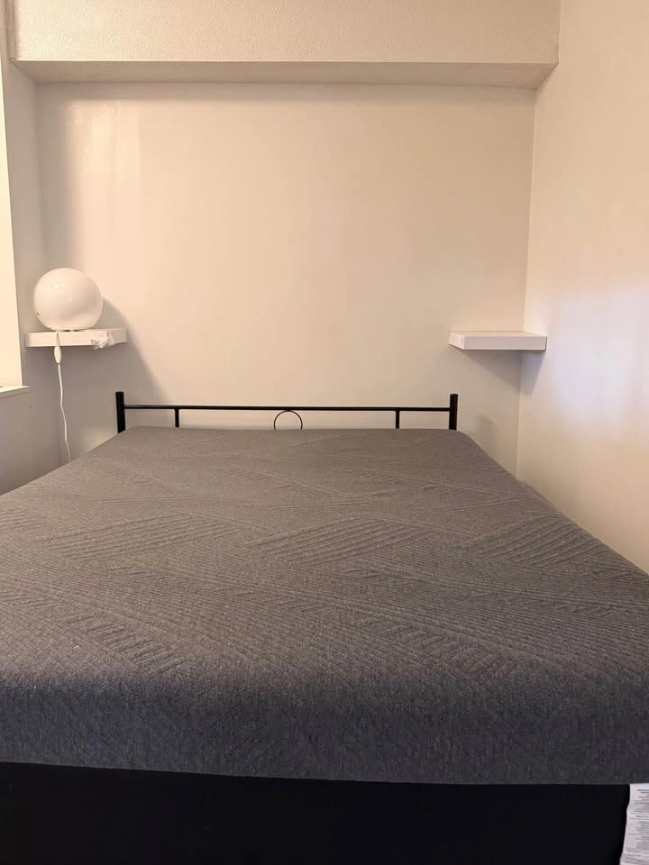 10” mattress -barely used - photo 2