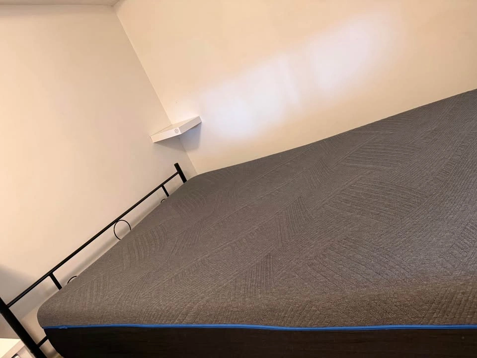 10” mattress -barely used - photo 5