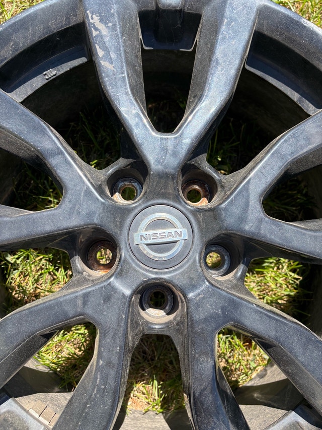 Nissan Rogue Midnight Edition Rims - photo 2