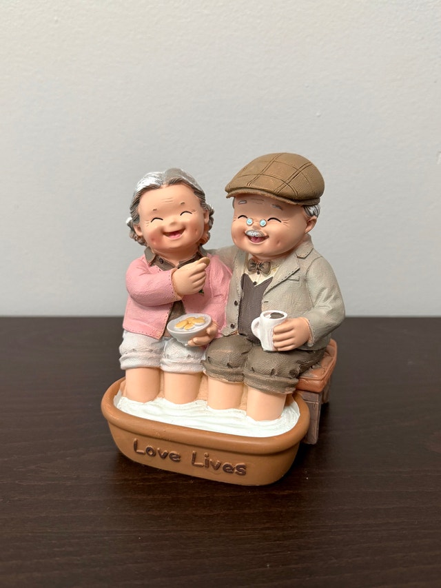 Love Lives Elderly Couple Figurine