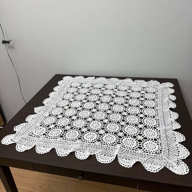 Square table cloth 80cm x 80cm
