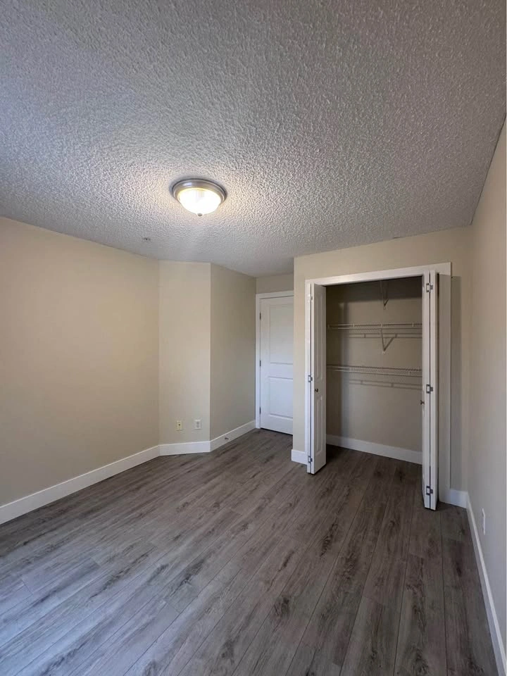 Private room for rent; Female preferred - photo 5