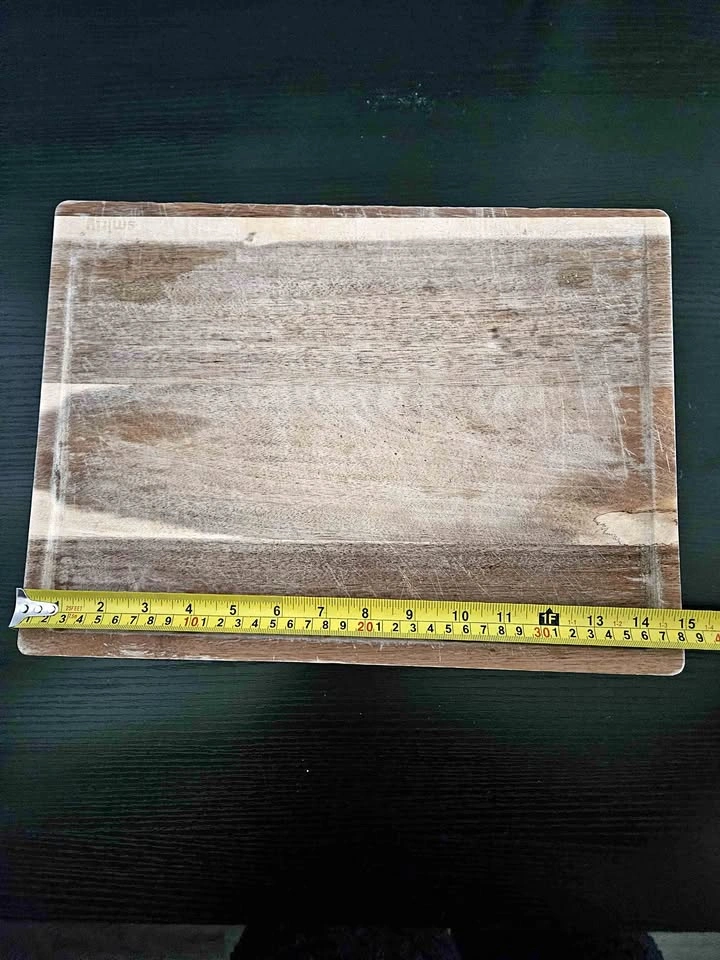 Wooden cutting board