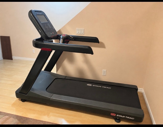 Star Trac 4TR Commercial Treadmill - photo 4