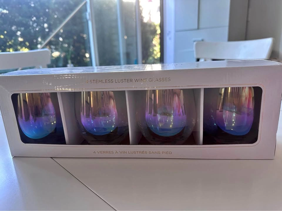 Samantha Pynn Home – 4 Stemless Luster Wine Glasses – New