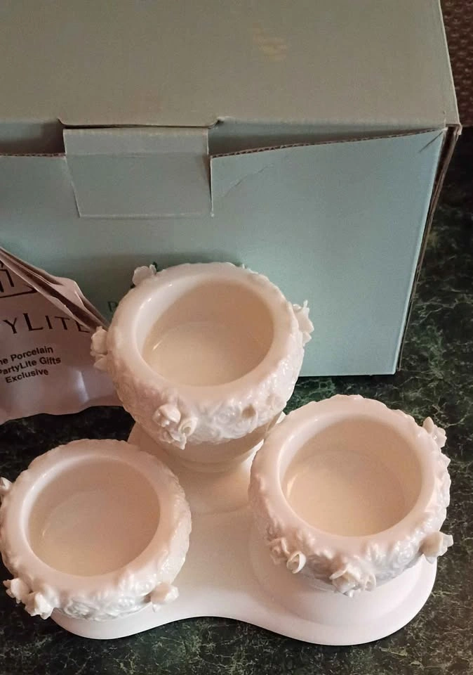 Partylite Rose Garden Urn Tea light Candle New Old Stock w Box - photo 3