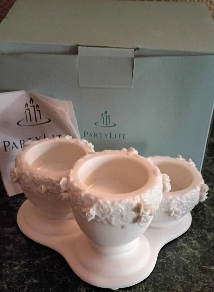 Partylite Rose Garden Urn Tea light Candle New Old Stock w Box - photo 4