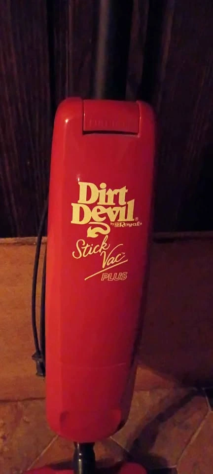 Dirt Devil Stick Vacuum with Bags Works - photo 2