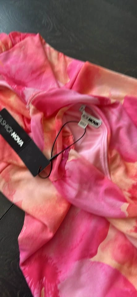 Fashion Nova Pink Floral Jumpsuit small - photo 2