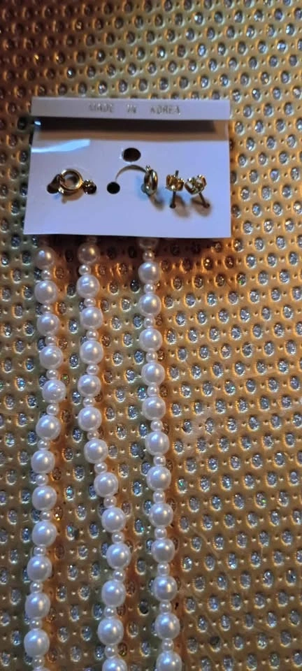 Vintage Korea Faux Pearl Jewelry Set NIP Plastic - photo 4