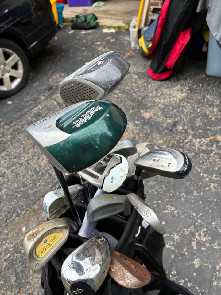 Adidas golf bag with various clubs - photo 5