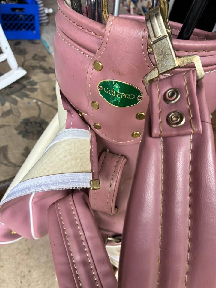 Vintage golf pro women golf bag with golf clubs and accessories - photo 3