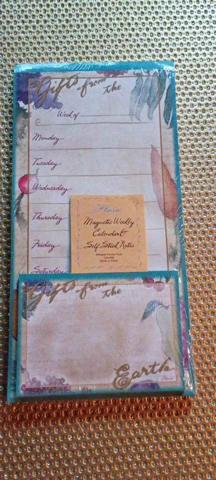 Magnetic Weekly Calendar Vintage w Notes Sealed