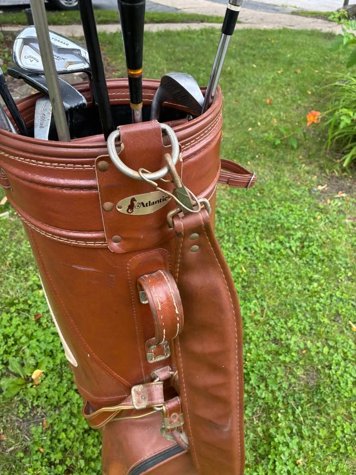 Vintage Atlantic golf bag with clubs - photo 2