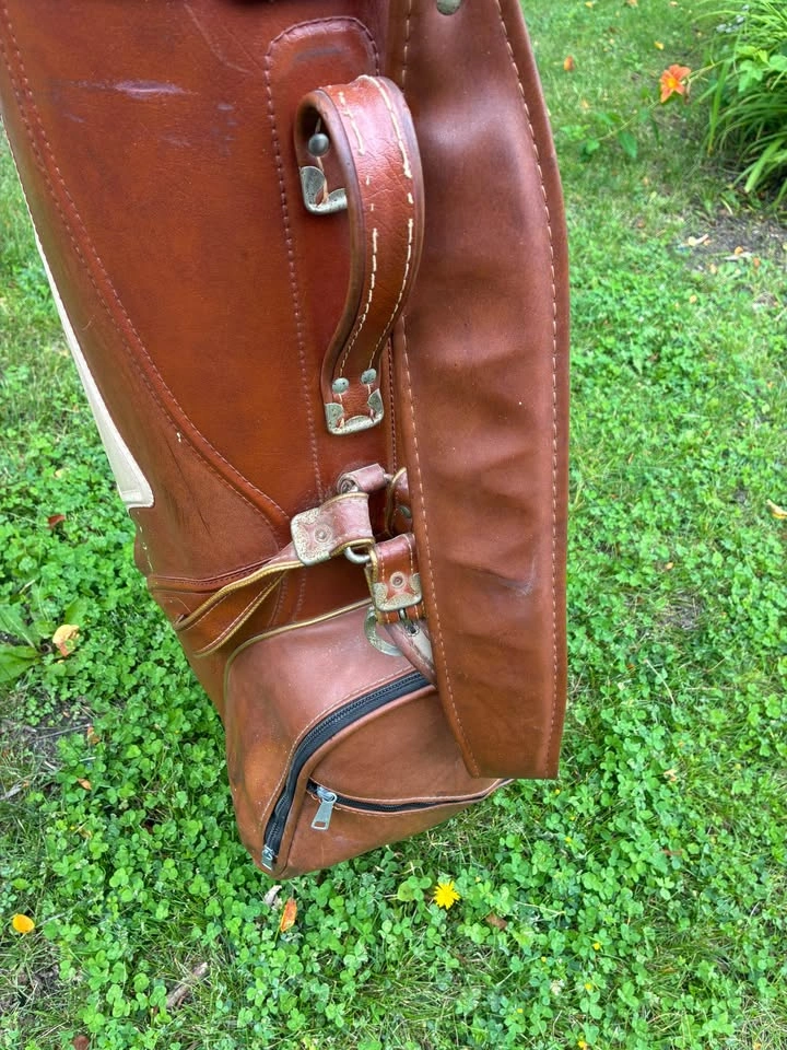 Vintage Atlantic golf bag with clubs - photo 3