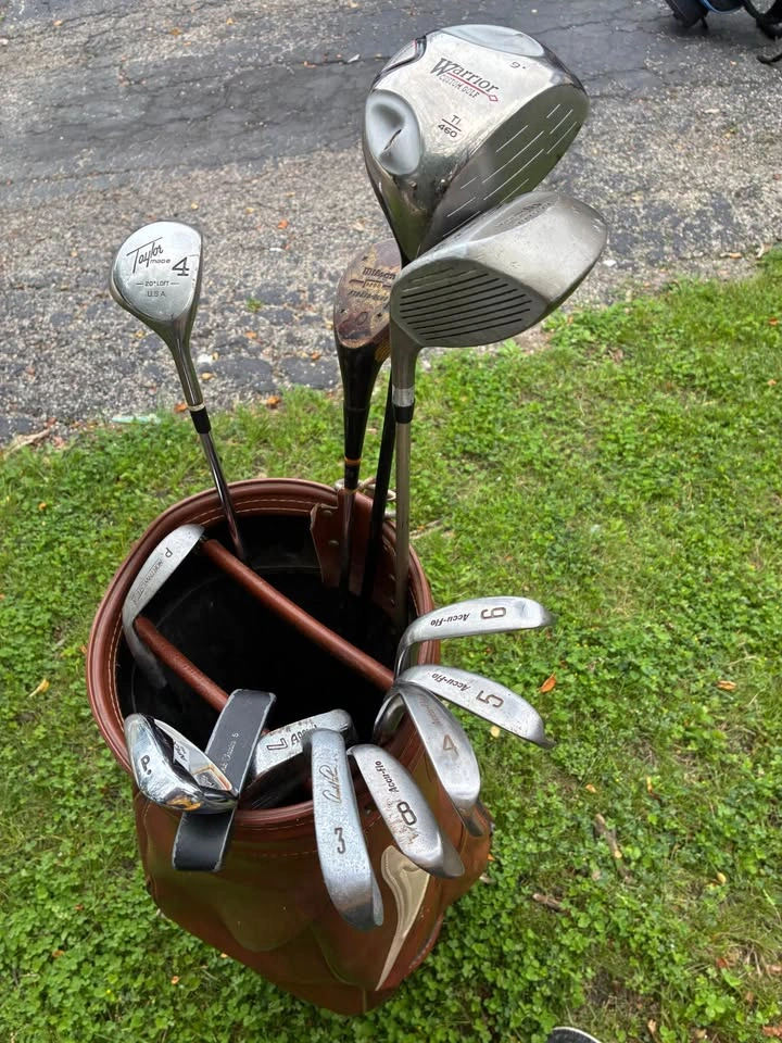 Vintage Atlantic golf bag with clubs - photo 4