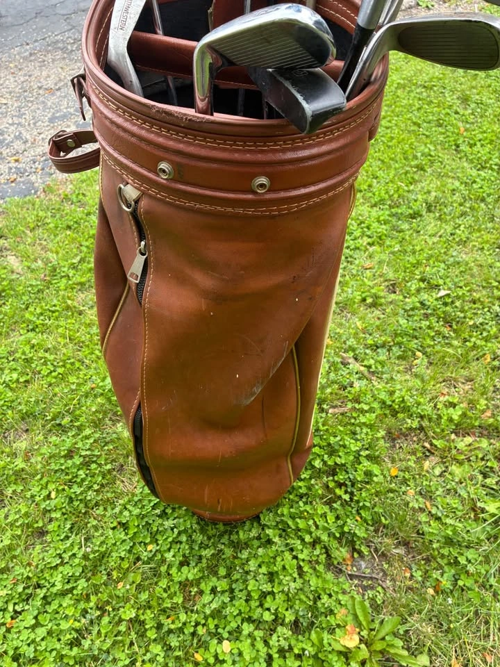 Vintage Atlantic golf bag with clubs - photo 5