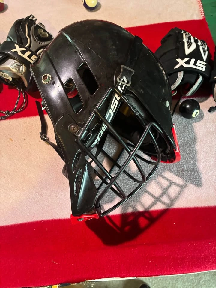 Lacrosse helmet and gloves - photo 5